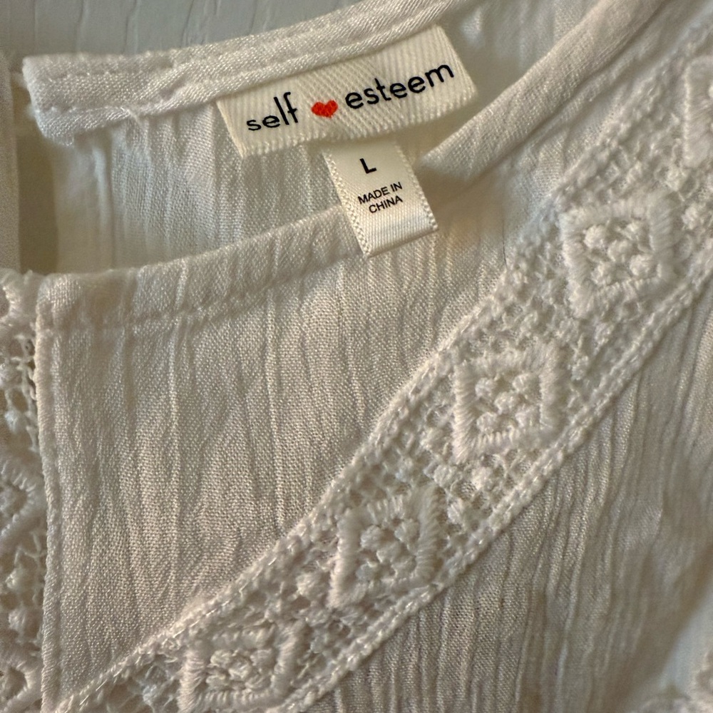 Self Esteem Ivory Lace Detail Blouse NWT - Picture 2 of 7
